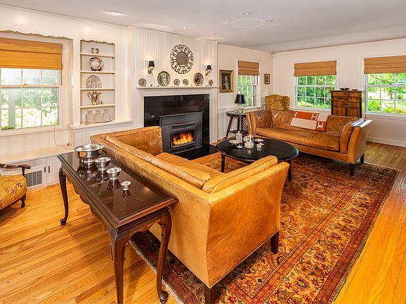 1525 High Ridge Road