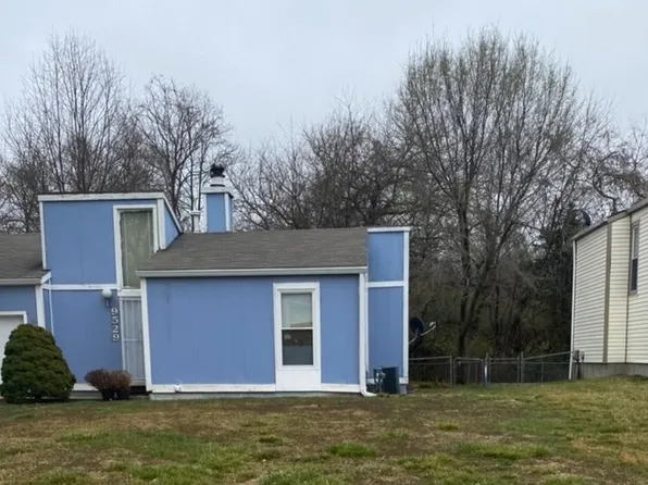 9529 Manning Ave, Kansas City, MO 64134