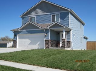 60 Switchgrass Ln, Bennet, NE 68317