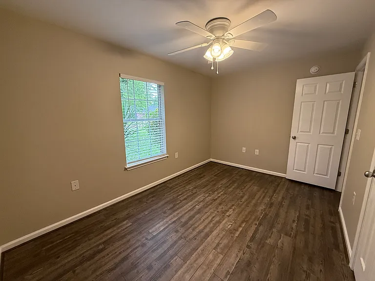 14287 Lexington Dr — Photo 20