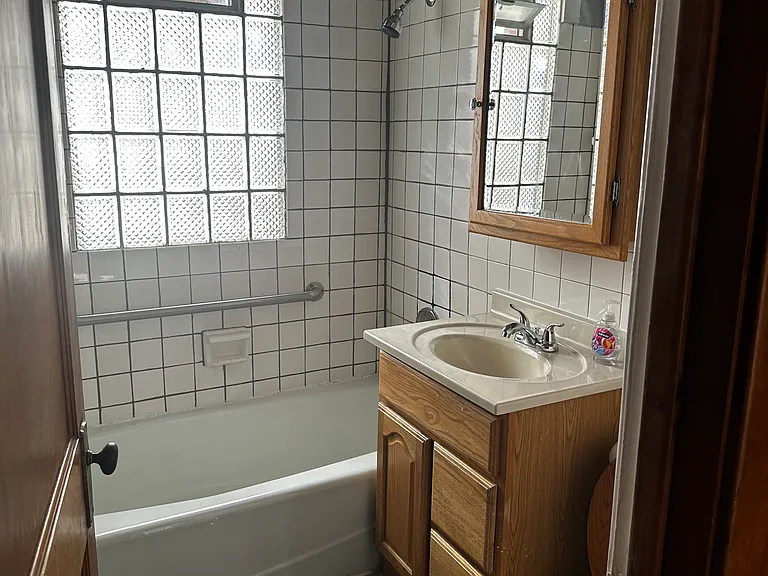 4145 Columbus Ave — Photo 17