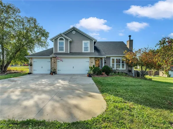 3594 N 155th St, Basehor, KS 66007