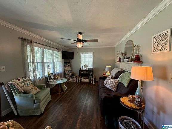 4th image of 1850 Pleasant Valley Rd