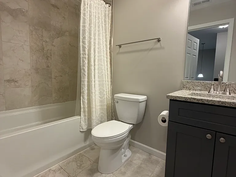 Upstairs bathroom 2