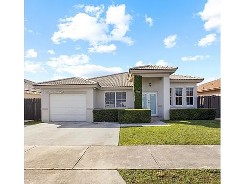 8218 SW 163rd Pl Photo 1