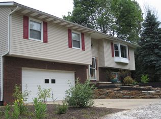 2411 Reimer Rd, Wadsworth, OH 44281