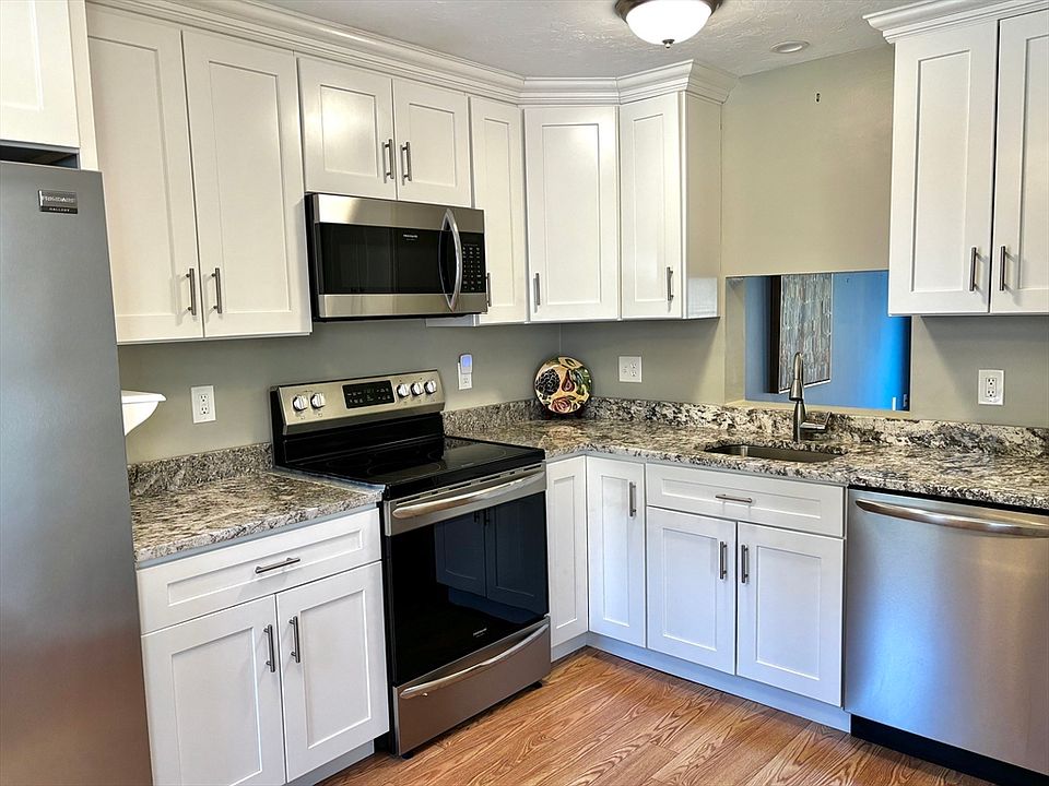 1st image of 34 Mattakeesett St APT 19