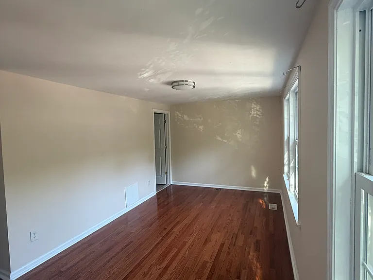3331 Wyndale Ct — Photo 8