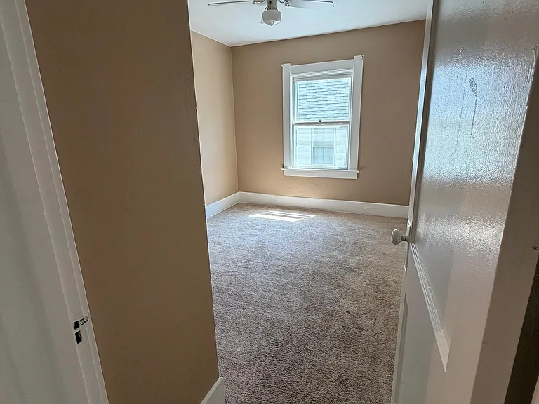 4136 Fairview Dr — Photo 22