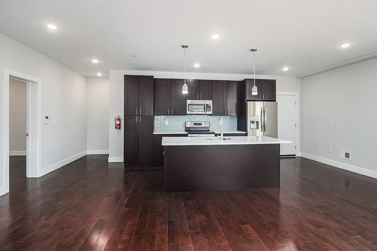 First-floor kitchen - 1853 Hoffman St #1