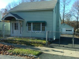 31 Spring St, Wappingers Falls, NY 12590