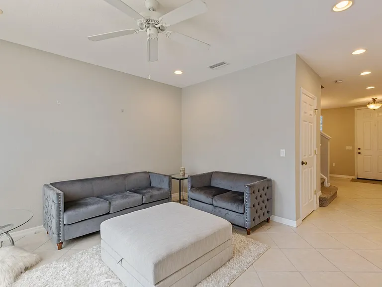 5650 Simonton St — Photo 23