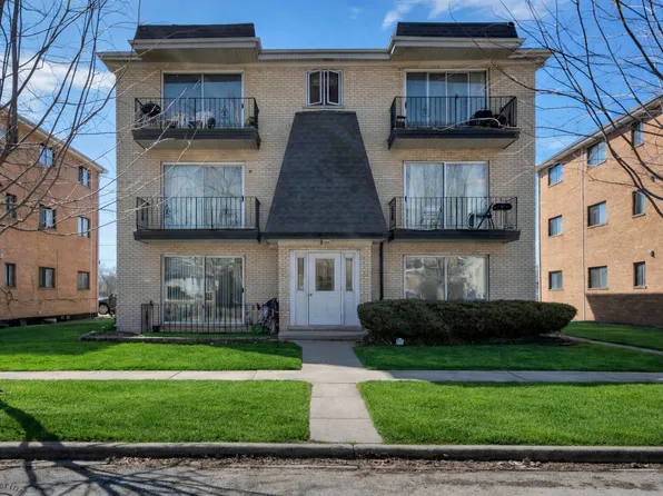 6135 Marshall Ave #301, Chicago Ridge, IL 60415