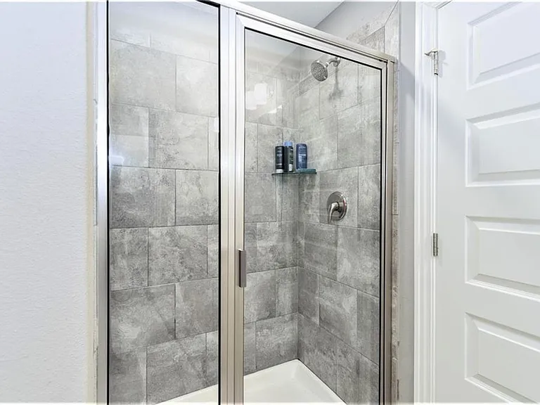 7456 Drury Ave — Photo 17