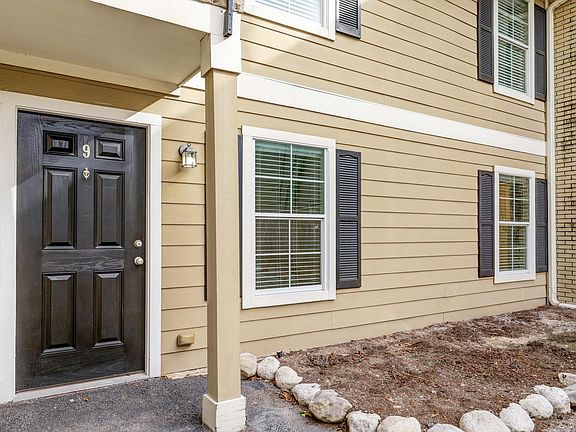 2nd image of 1222 Heights Blvd APT 9