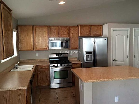 3rd image of 528 Blackbird Knoll Ct