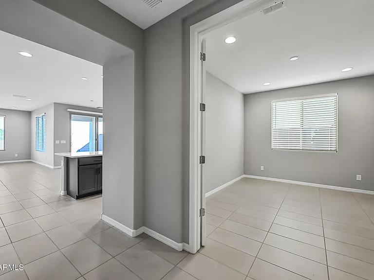 7144 W Coles Rd — Photo 3