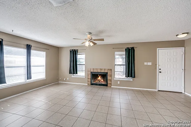 6854 Arbor Springs Dr — Photo 2