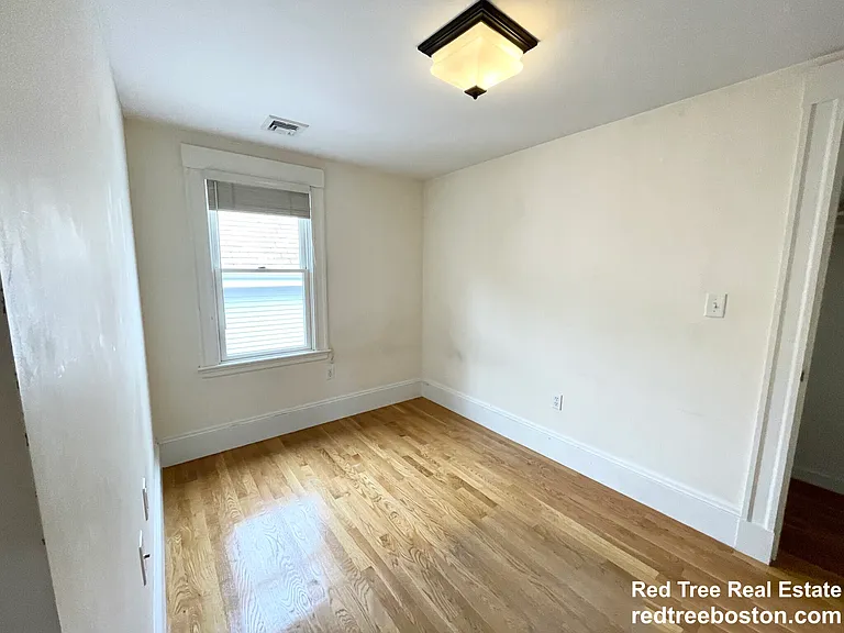 15 Sunset St #3 — Photo 14