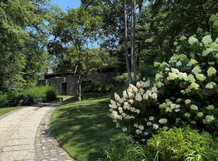 53 Woods Rd, Tuxedo Park, NY 10987