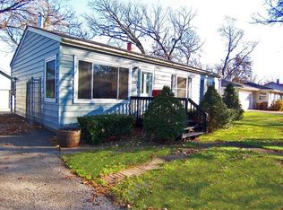 375 Ridge Ave, Crystal Lake, IL 60014