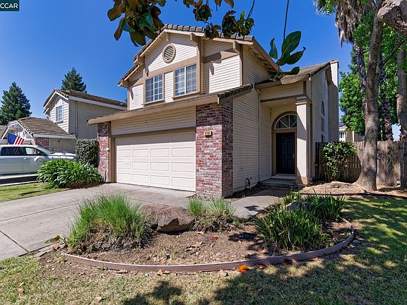 2nd image of 418 Stoneybrook Ln