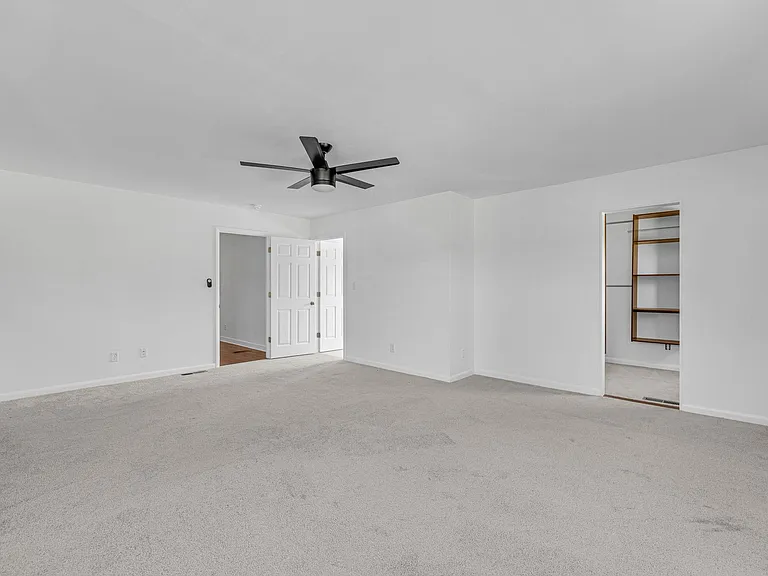 4861 Bethesda Rd — Photo 26