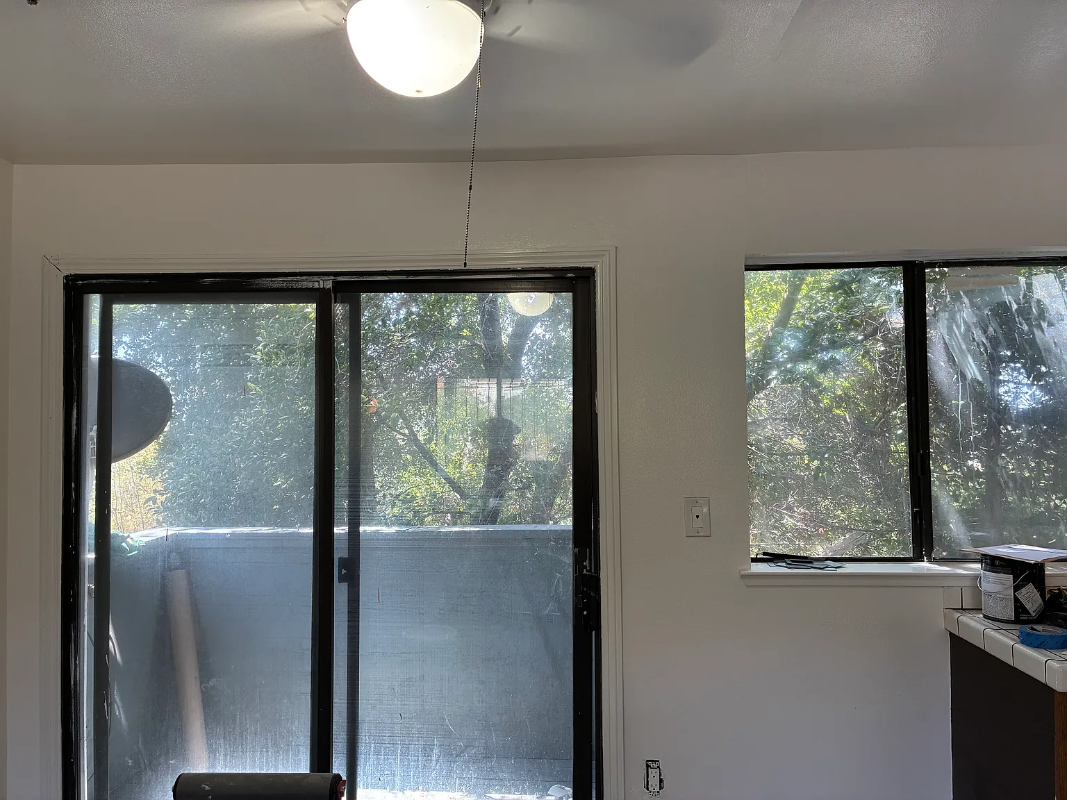 3 bed, 908 sqft, $3,100 — Photo 3