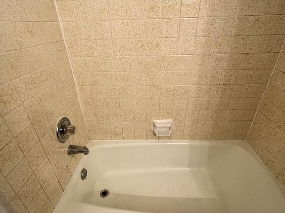 3rd image of 1128 Rhonda Lee St