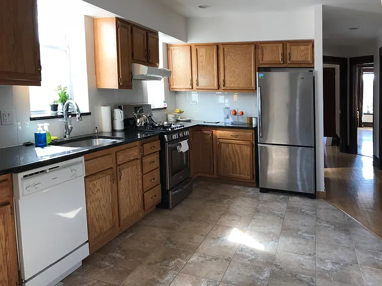 3857 N Leavitt St #2 — Photo 3