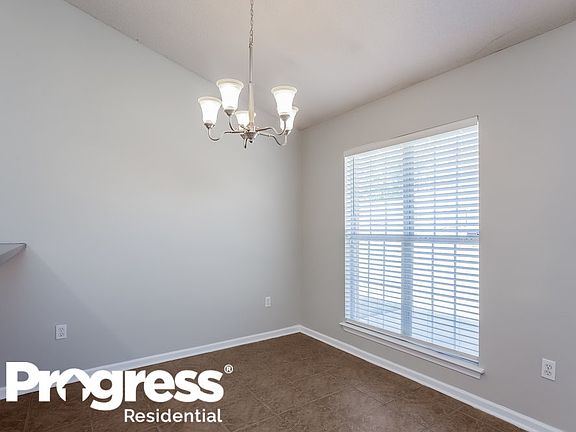 5th image of 668 Steward Ln