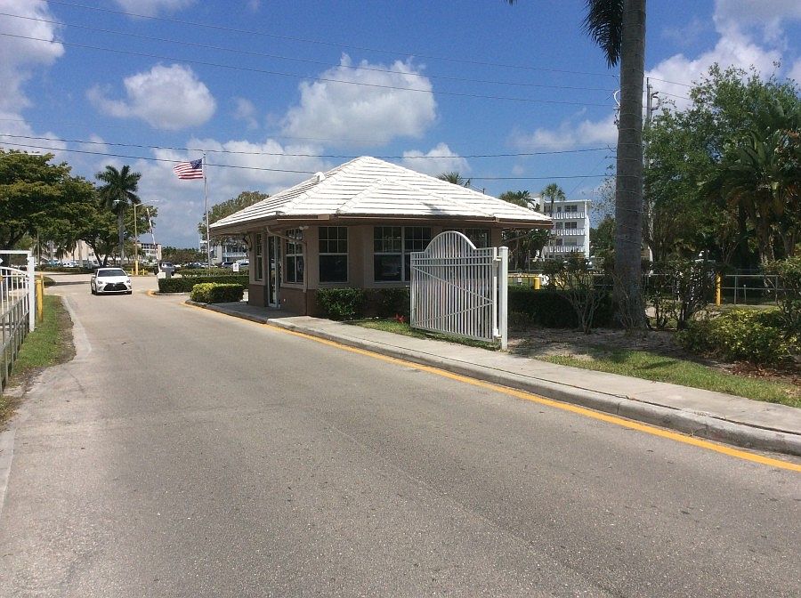 1st image of 445 Dover C #C-4450