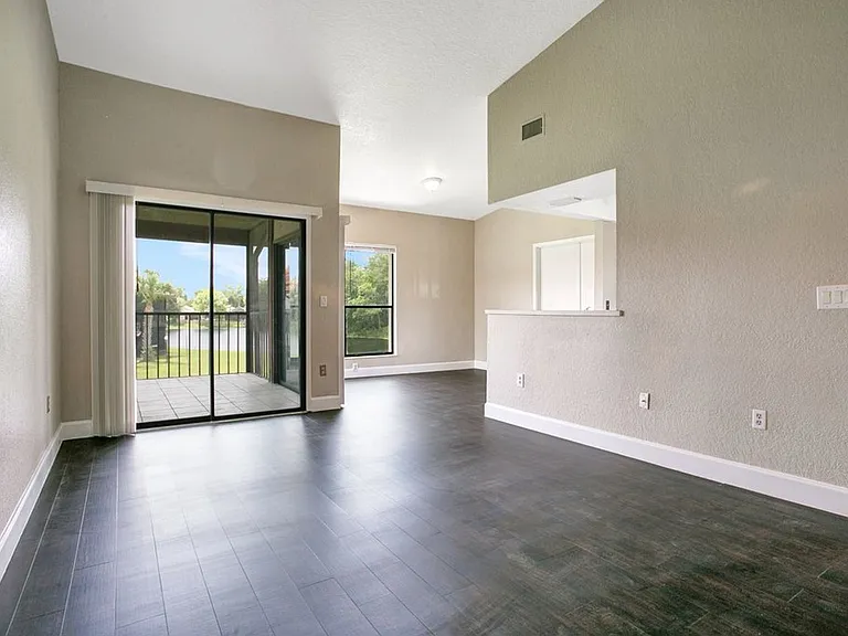 1346 Stearman Ct #16 — Photo 3