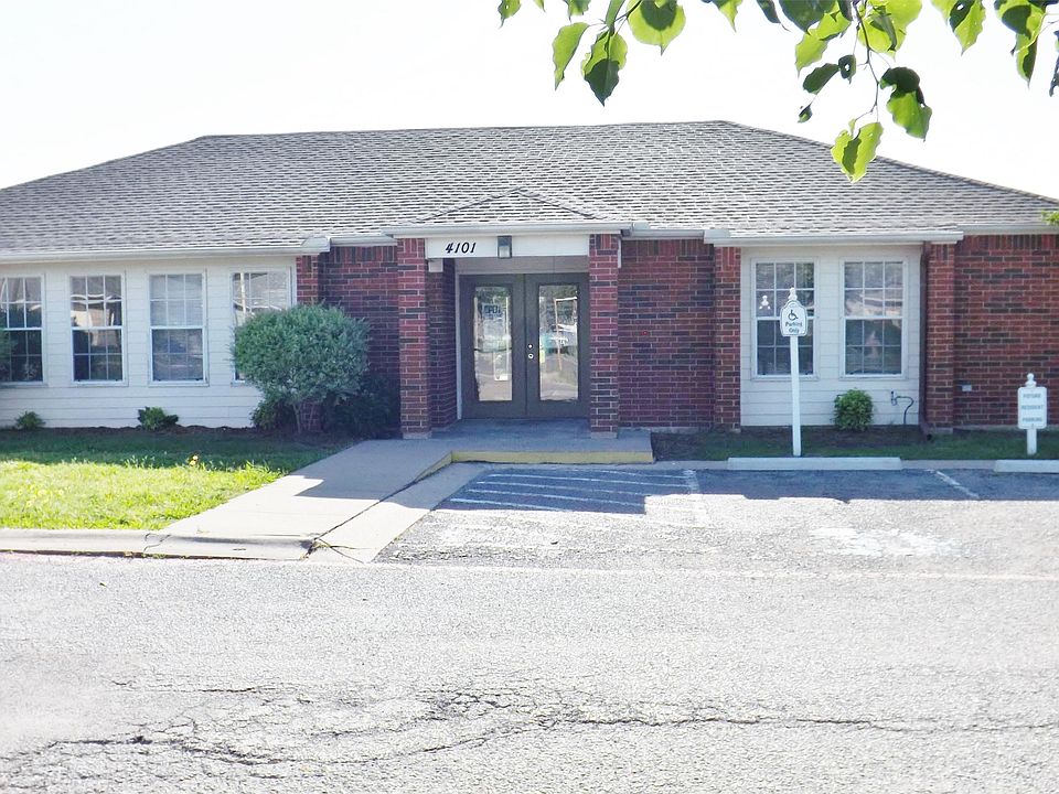 2nd image of 4101 Sayle St APT 1201