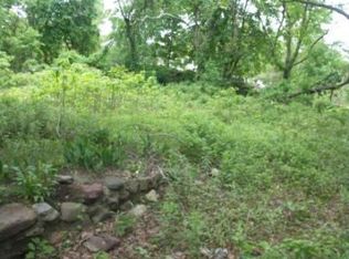 28 Norwood Ave, Selden, NY 11784