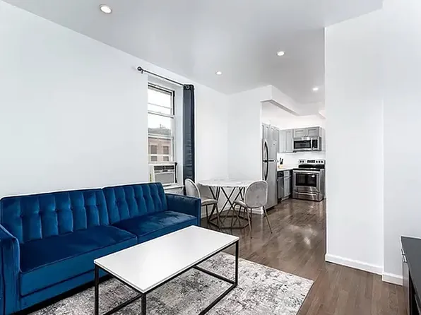 644 Wilson Avenue image 4 of 13