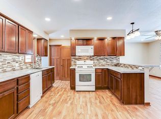 221 Irving Ave, Faribault, MN 55021