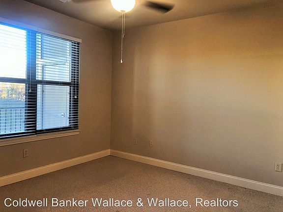 4th image of 445 W Blount Ave APT 421