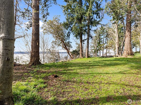 3rd image of 4140 S Camano Drive