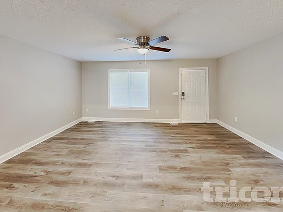2nd image of 423 Riverwalk Dr NW