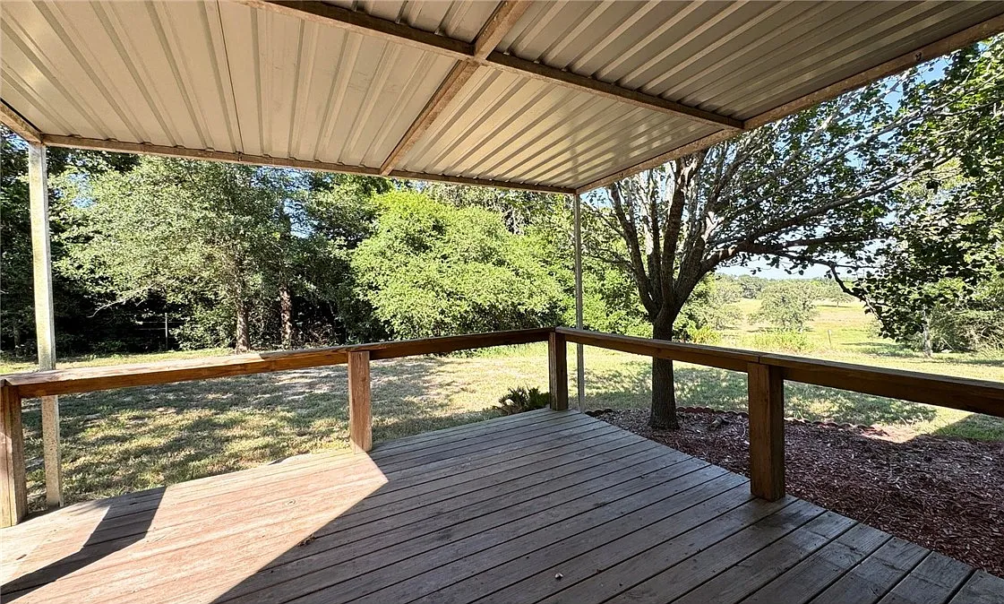 3 bed, 1742 sqft, $1,700 — Photo 4