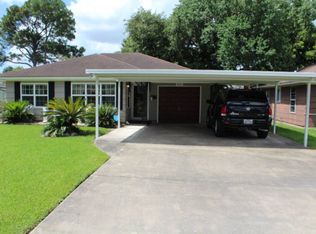 2111 Ray Ave, Groves, TX 77619