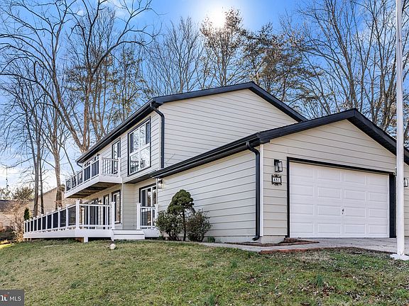 4th image of 481 Woodshire Ln