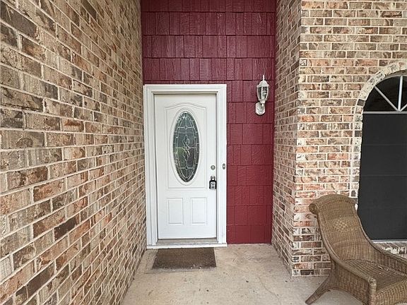 2nd image of 1508 Searcy Dr