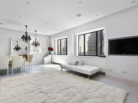 3rd image of 30 W 61st St Penthouse Ab