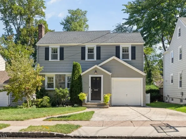 195 Stonehouse Rd, Bloomfield Twp., NJ 07028