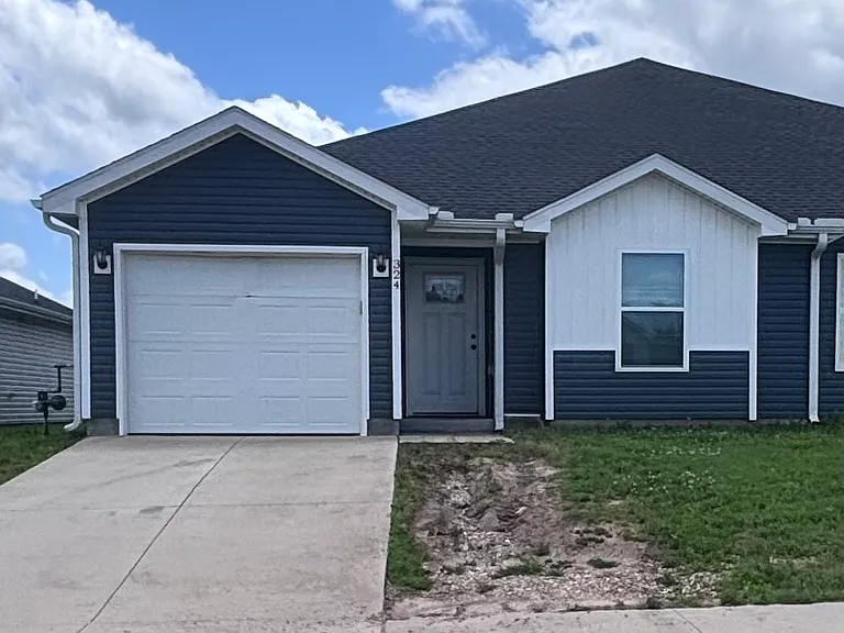 324 Alex Jordan Dr — Photo 2