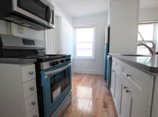 2004 Chestnut St #3R, Philadelphia, PA 19103