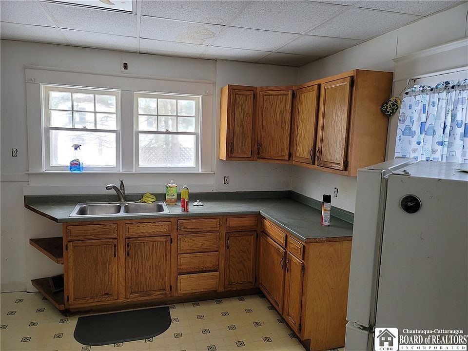 209 Forest Ave, Jamestown, NY 14701 Zillow