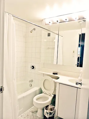 Rented by Keller Williams NYC | media 29